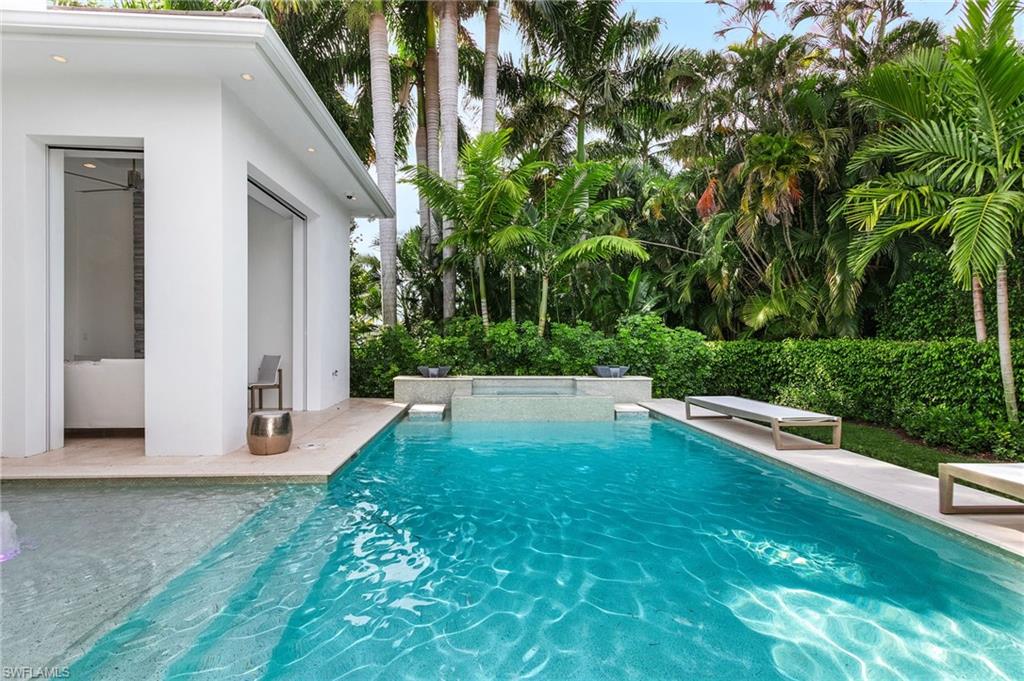 PARK SHORE - Residential