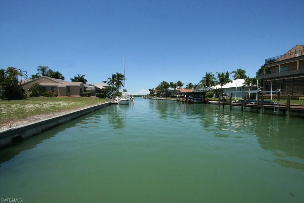 MARCO BEACH - Residential