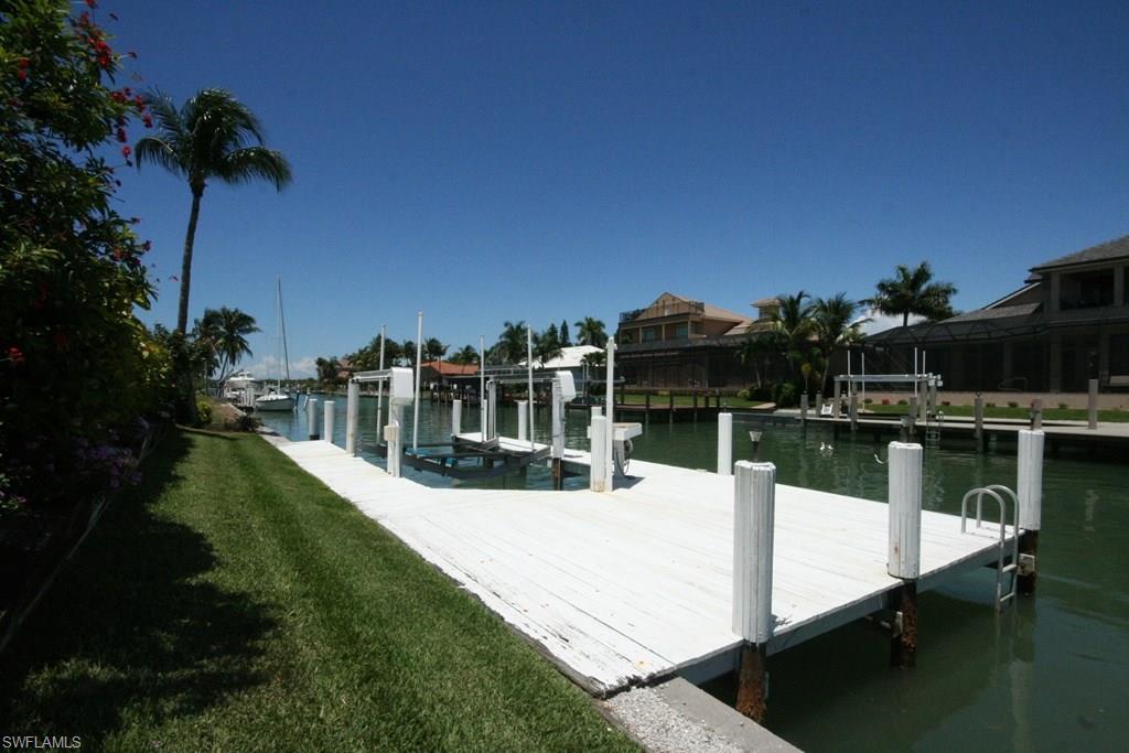 MARCO BEACH - Residential