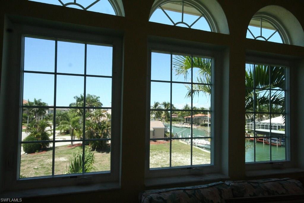 MARCO BEACH - Residential