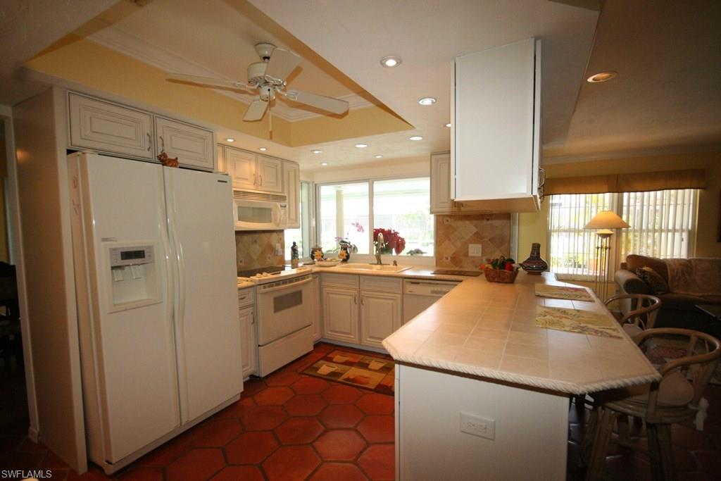 MARCO BEACH - Residential