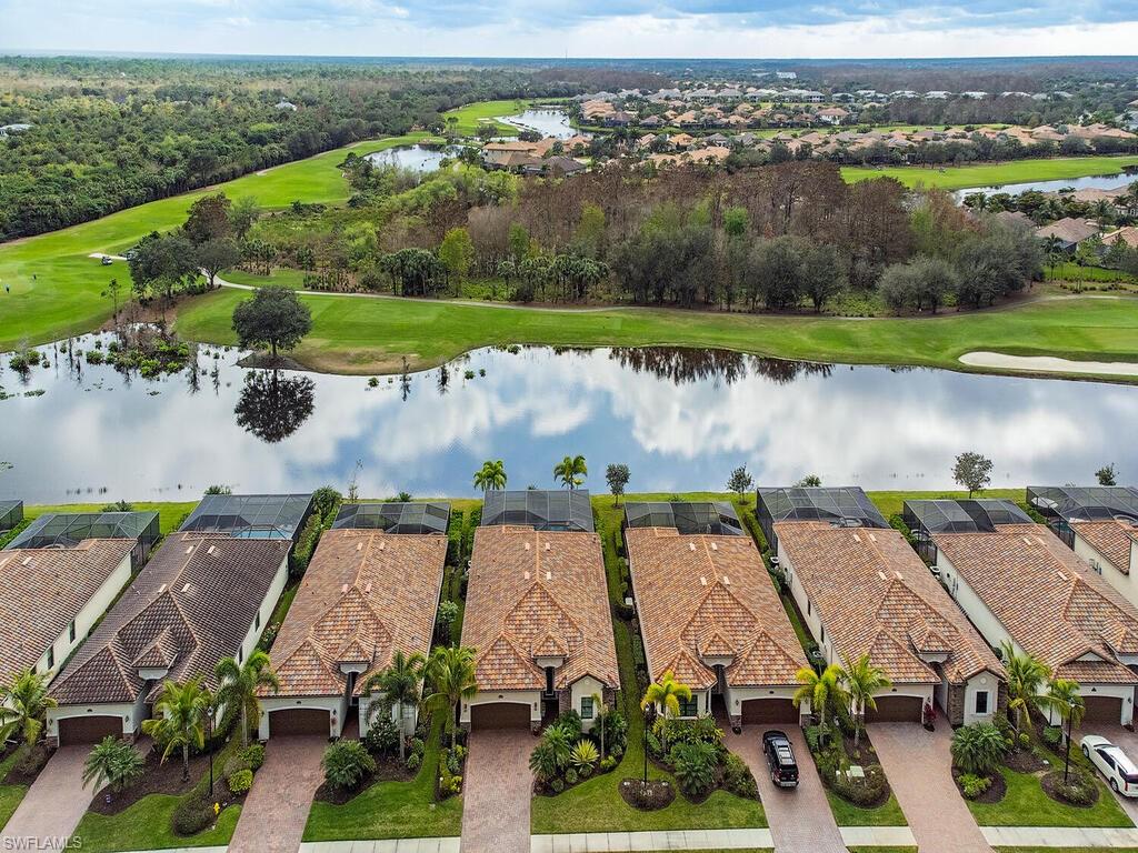 TWIN EAGLES - Residential