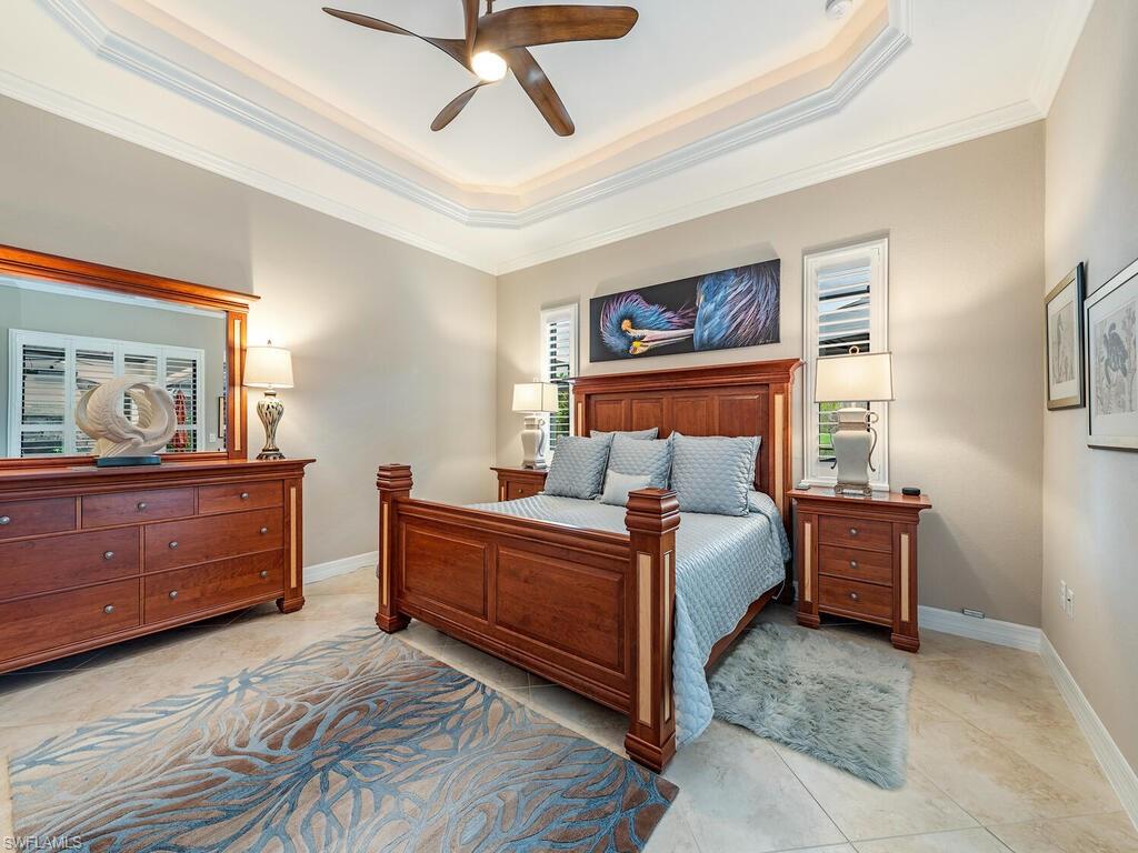 TWIN EAGLES - Residential