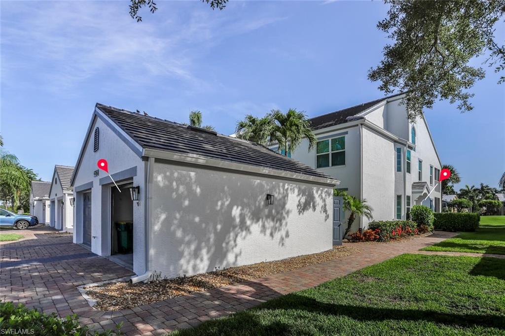 WEDGE WOOD AT THE STRAND - Residential