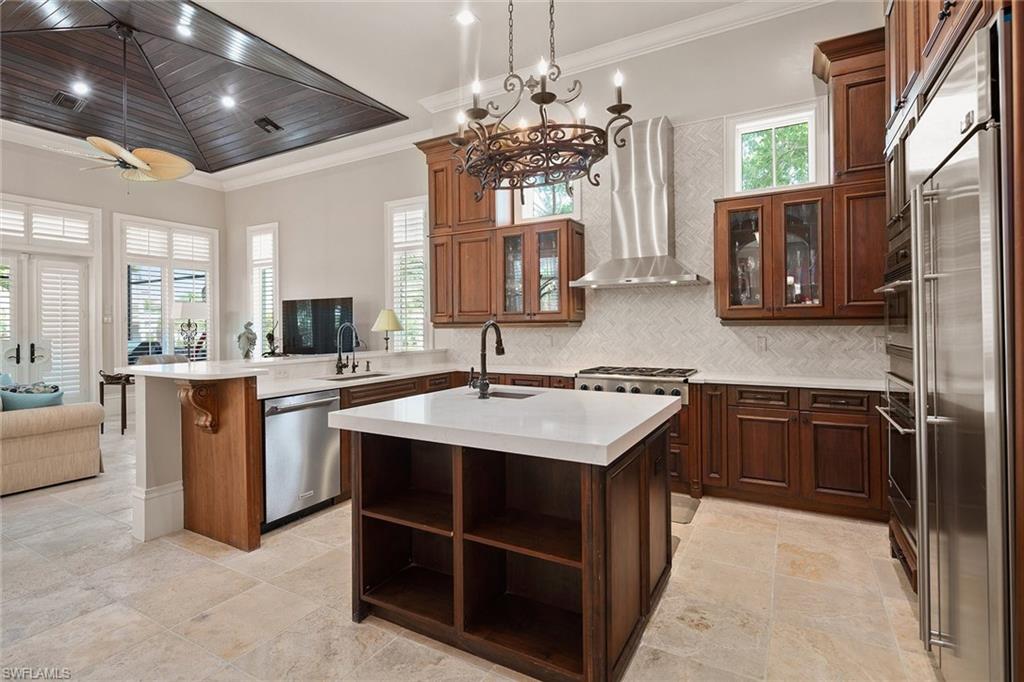 ROYAL HARBOR - Residential