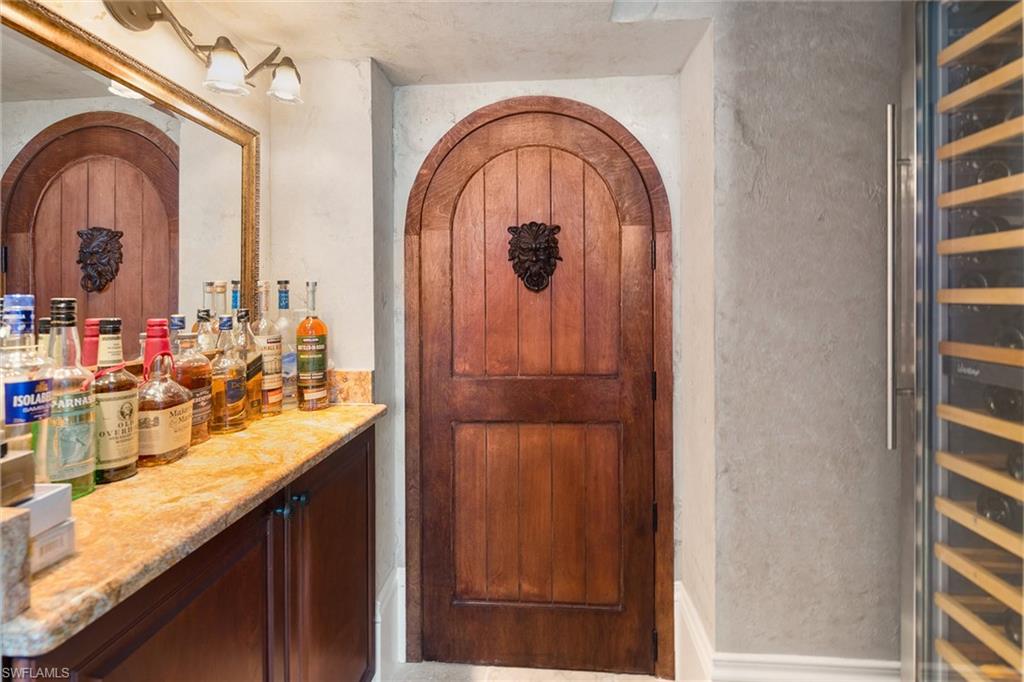 ROYAL HARBOR - Residential