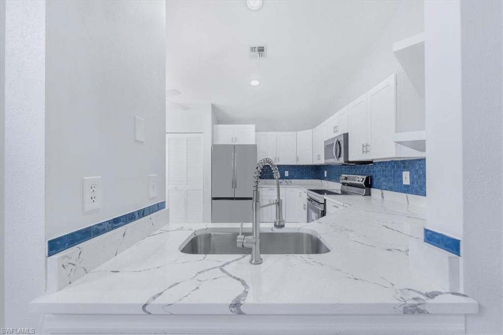 SUMMERLIN TRACE CONDO - Residential