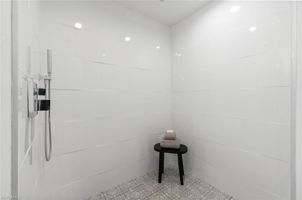 ESTERO RIVER HEIGHTS - Residential