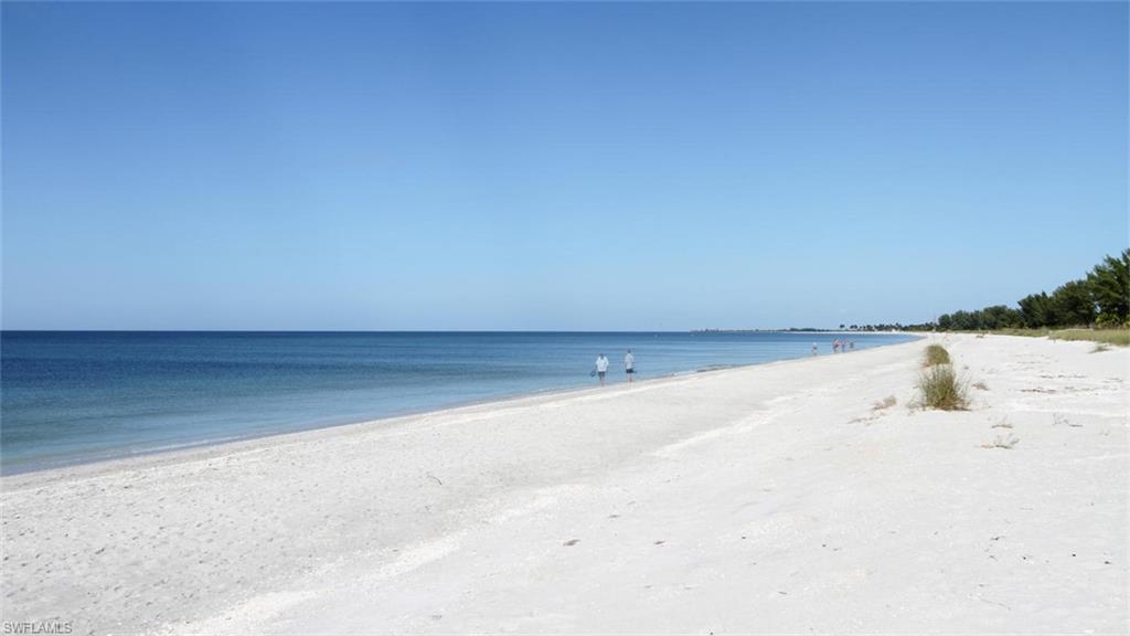 BEACH HOMES - Residential