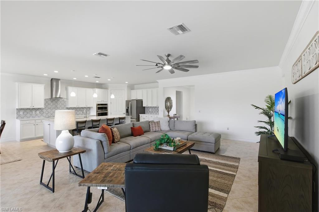 11041 Castlereagh ST