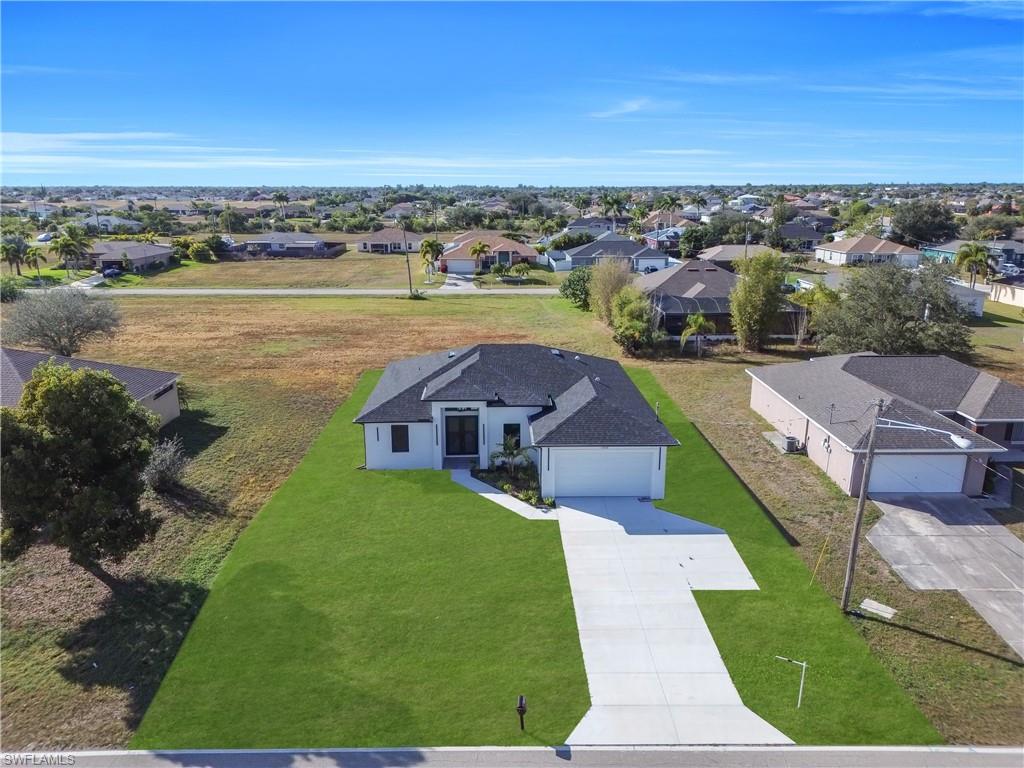 CAPE CORAL - Residential