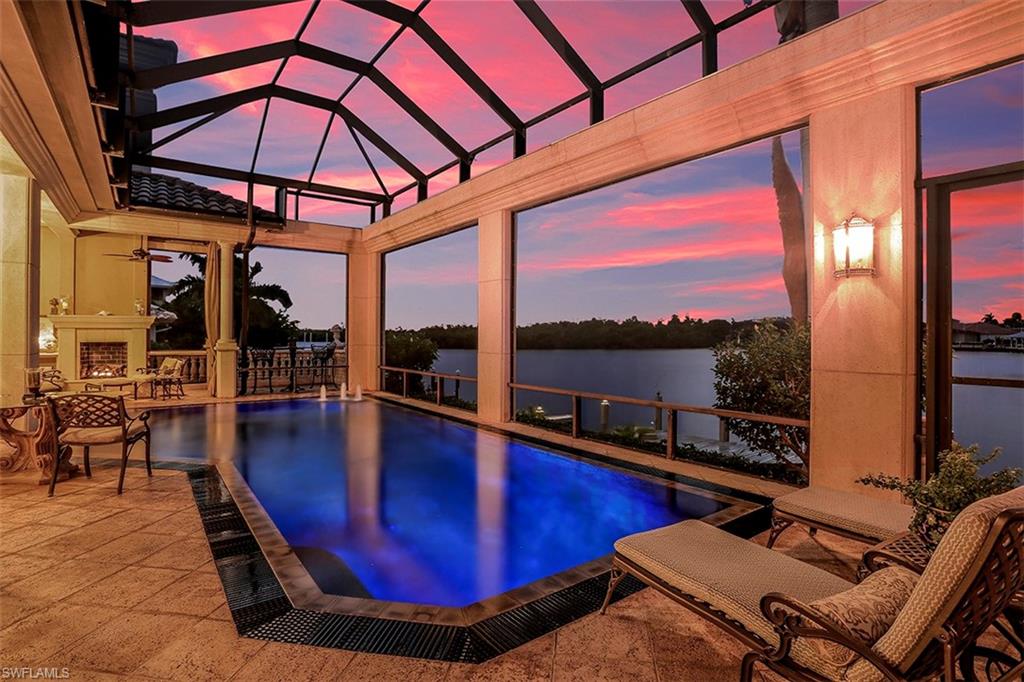 MARCO BEACH - Residential