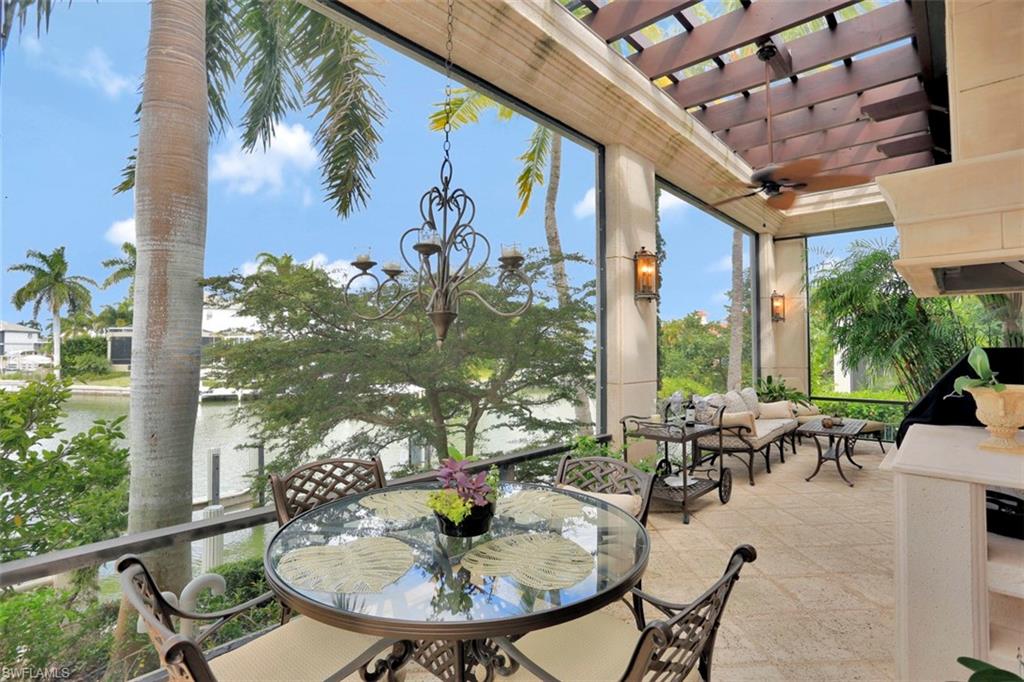 MARCO BEACH - Residential