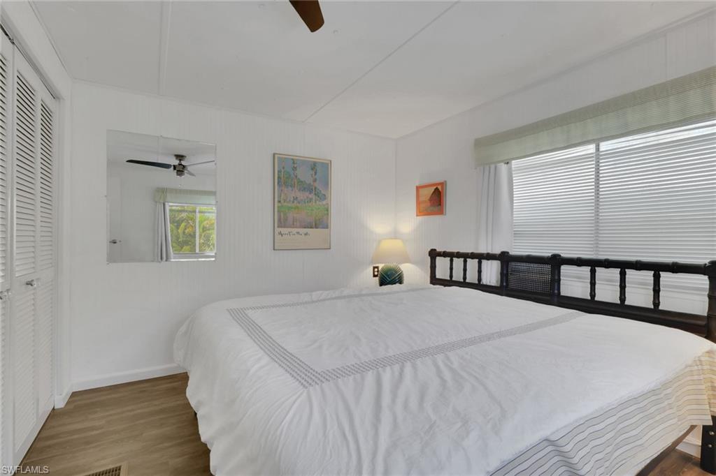 MOORHEAD MANOR - Residential