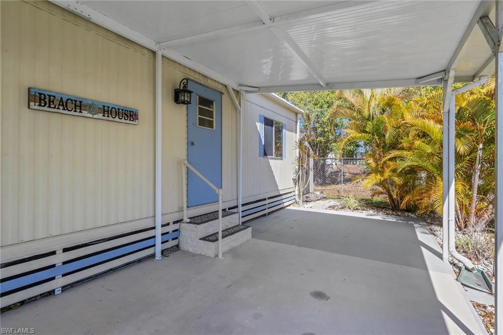 MOORHEAD MANOR - Residential