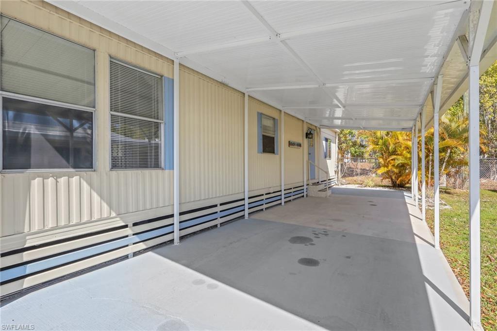 MOORHEAD MANOR - Residential