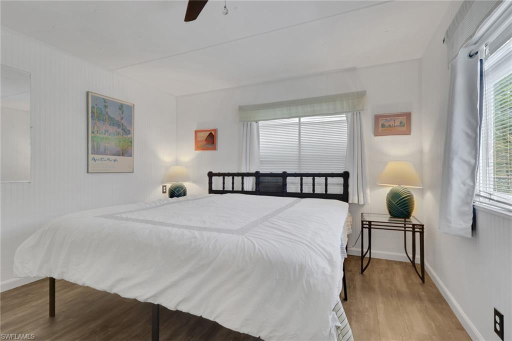 MOORHEAD MANOR - Residential