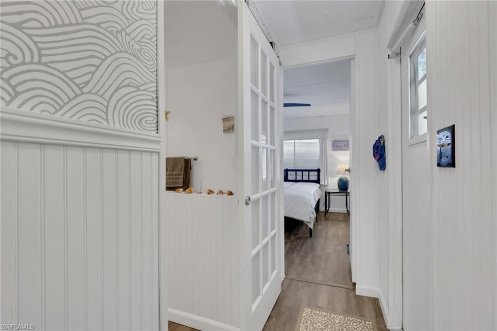 MOORHEAD MANOR - Residential