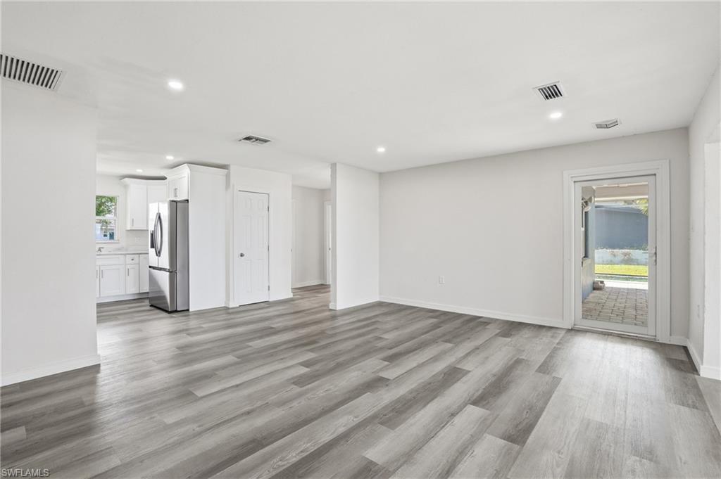 RUSSELL PARK - Residential