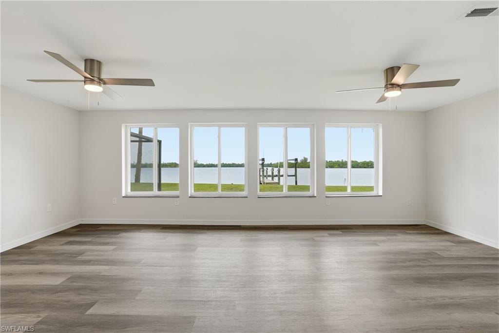 RUSSELL PARK - Residential