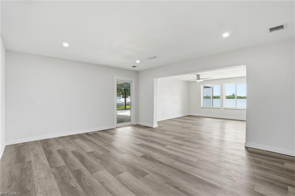 RUSSELL PARK - Residential