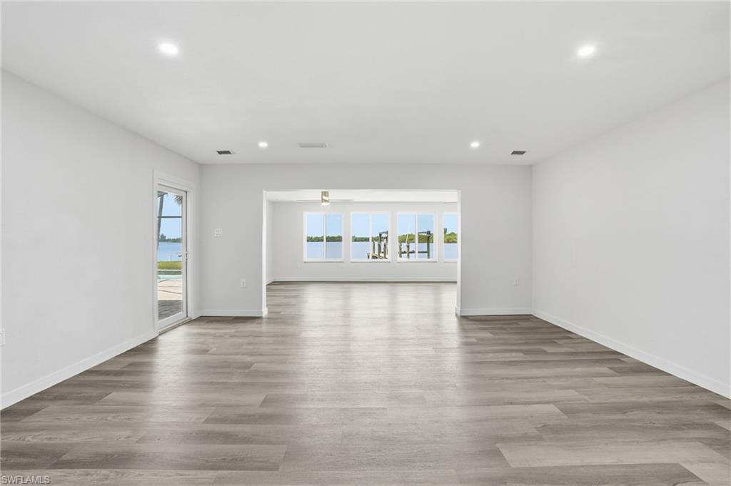 RUSSELL PARK - Residential