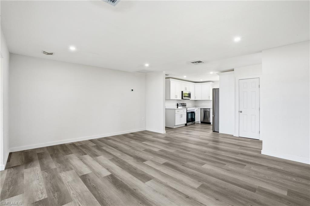 RUSSELL PARK - Residential