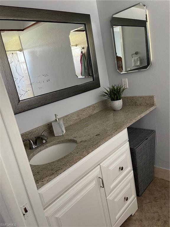 MIRROR LAKES - Residential