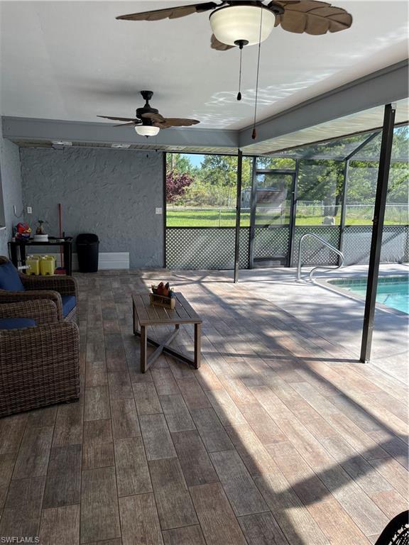 MIRROR LAKES - Residential