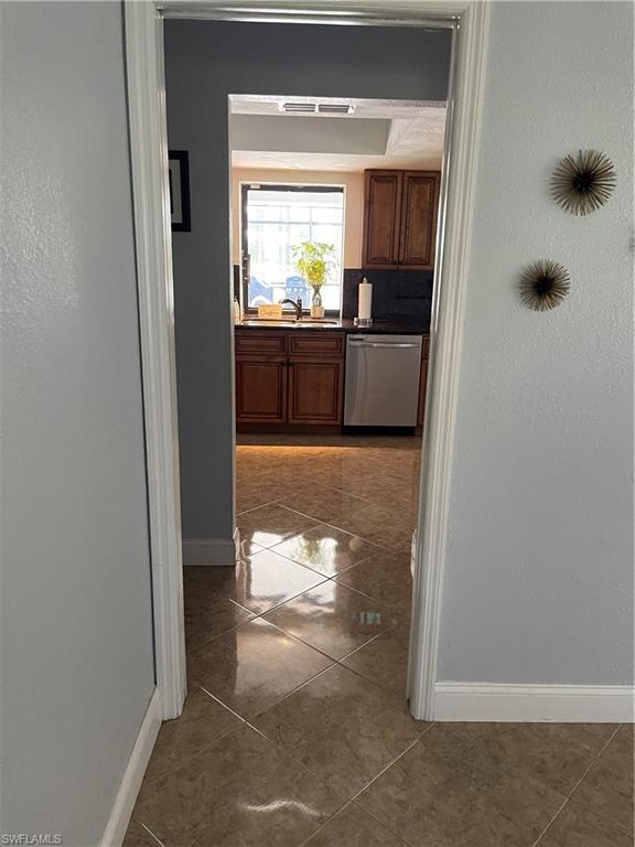 MIRROR LAKES - Residential