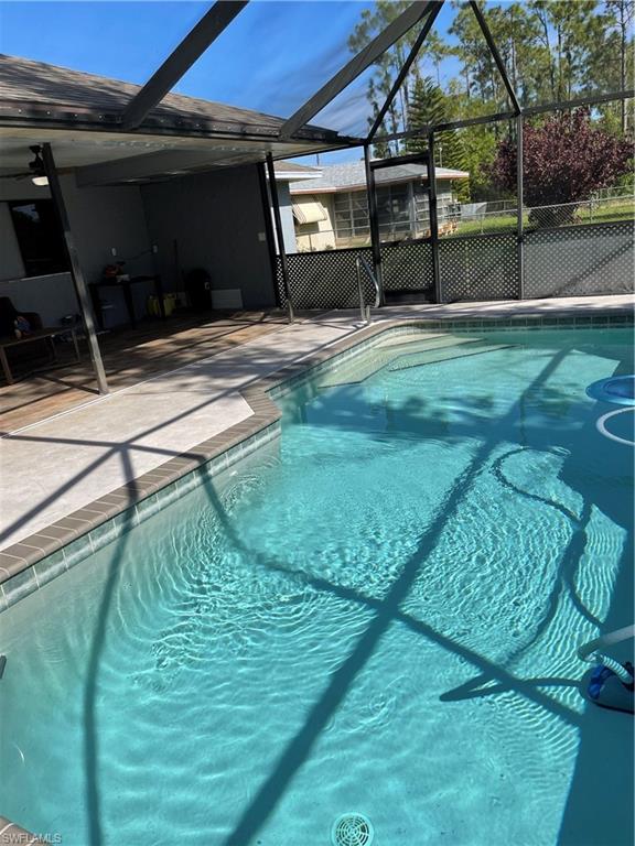 MIRROR LAKES - Residential