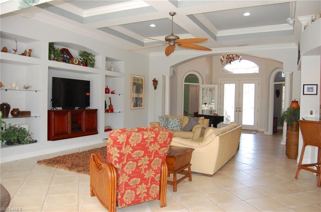 CROWN COLONY - Residential