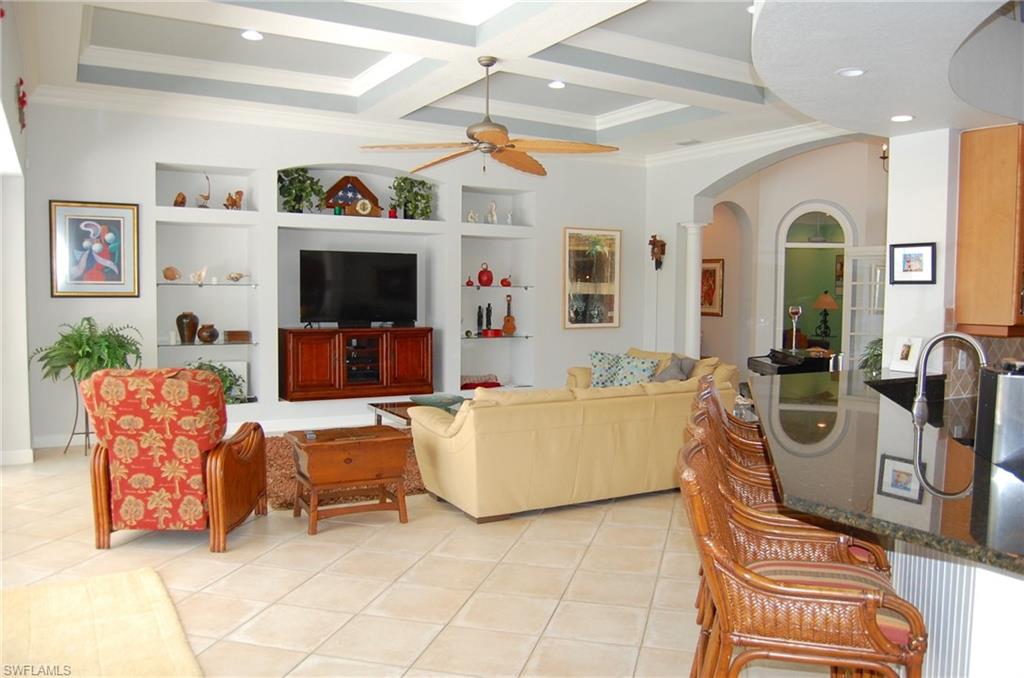 CROWN COLONY - Residential