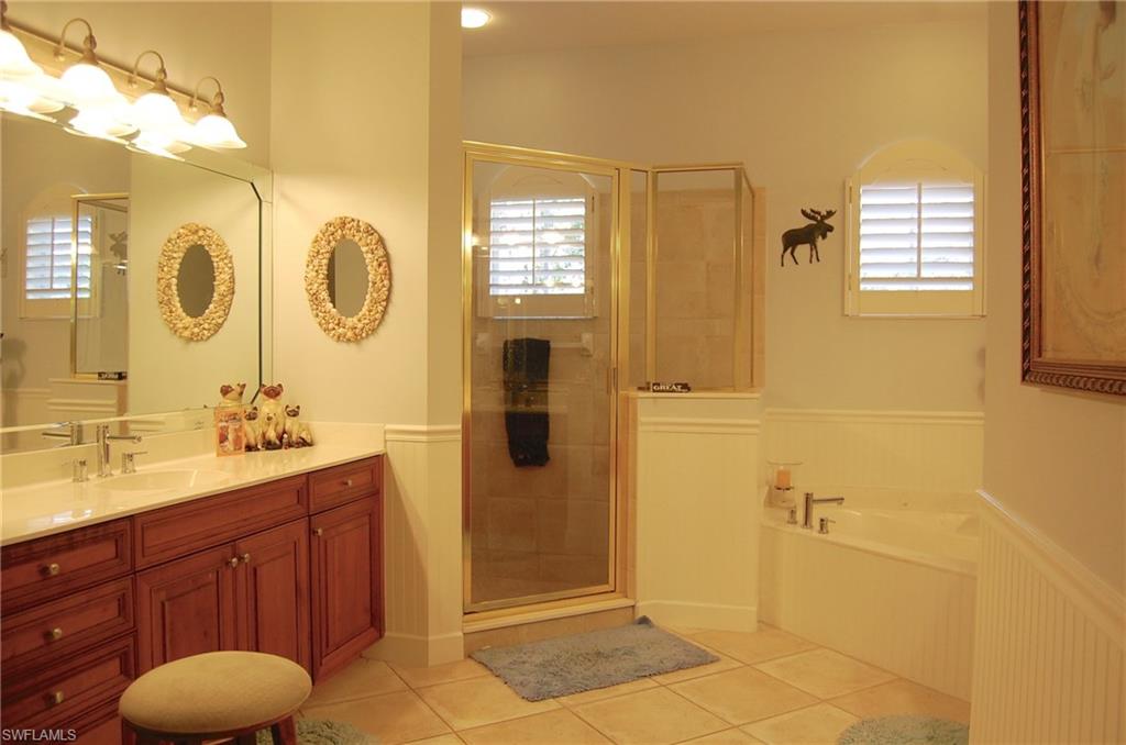 CROWN COLONY - Residential