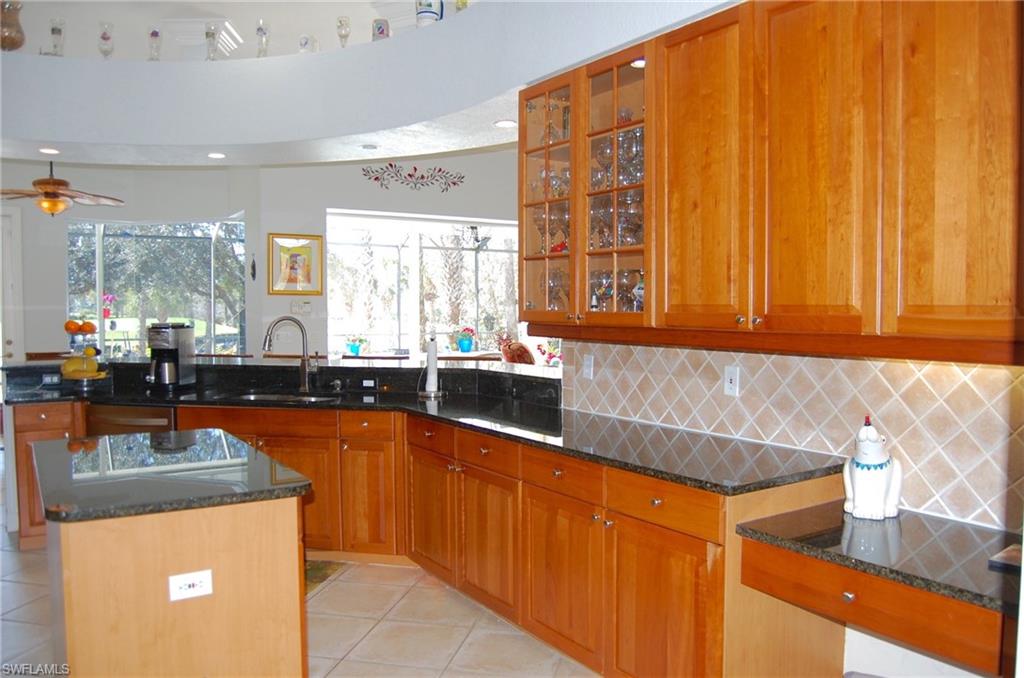 CROWN COLONY - Residential