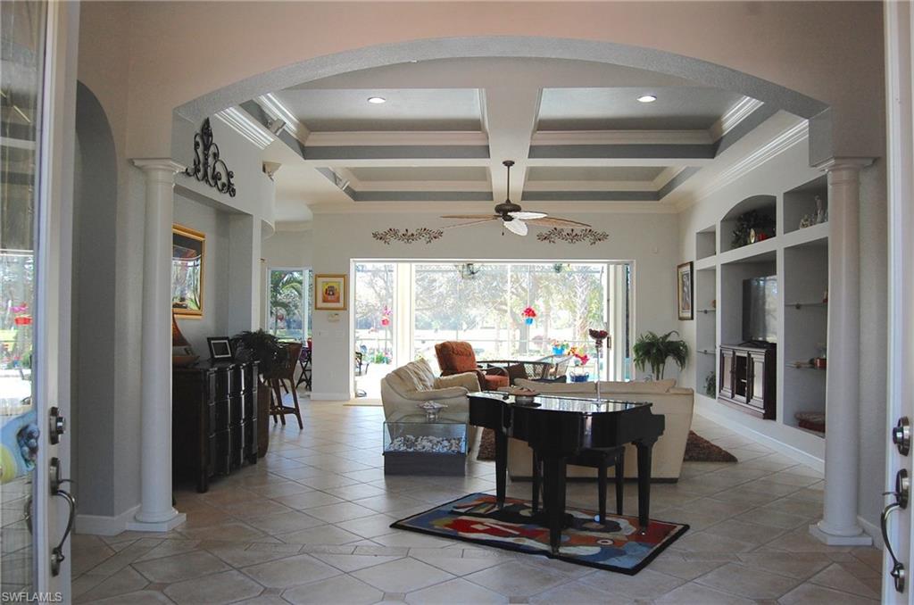 CROWN COLONY - Residential