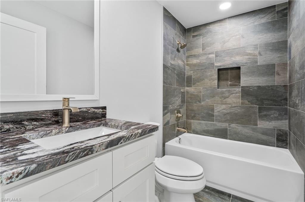 PUNTA GORDA ACRES - Residential