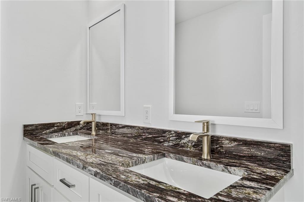 PUNTA GORDA ACRES - Residential