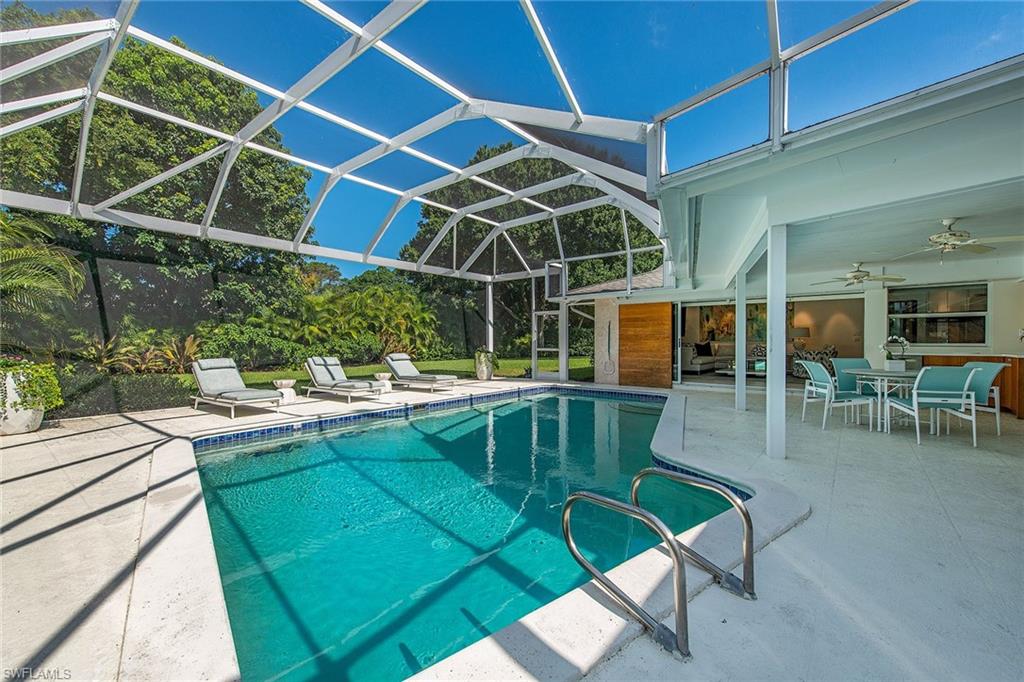 MOORINGS - Residential