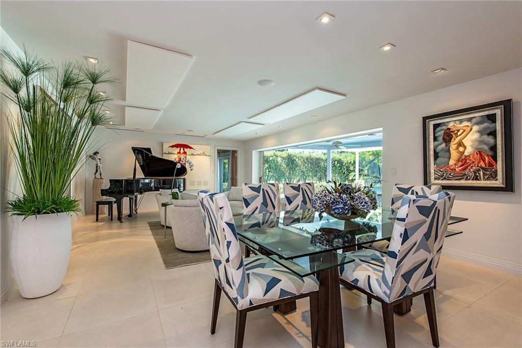 MOORINGS - Residential