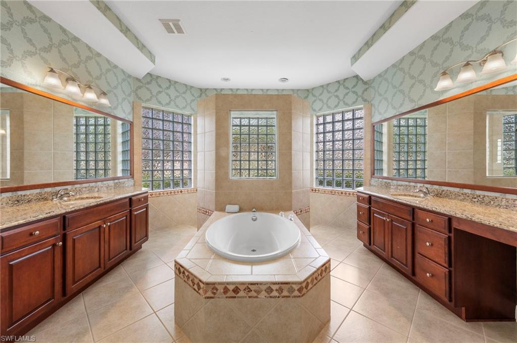 BELLE LAGO - Residential