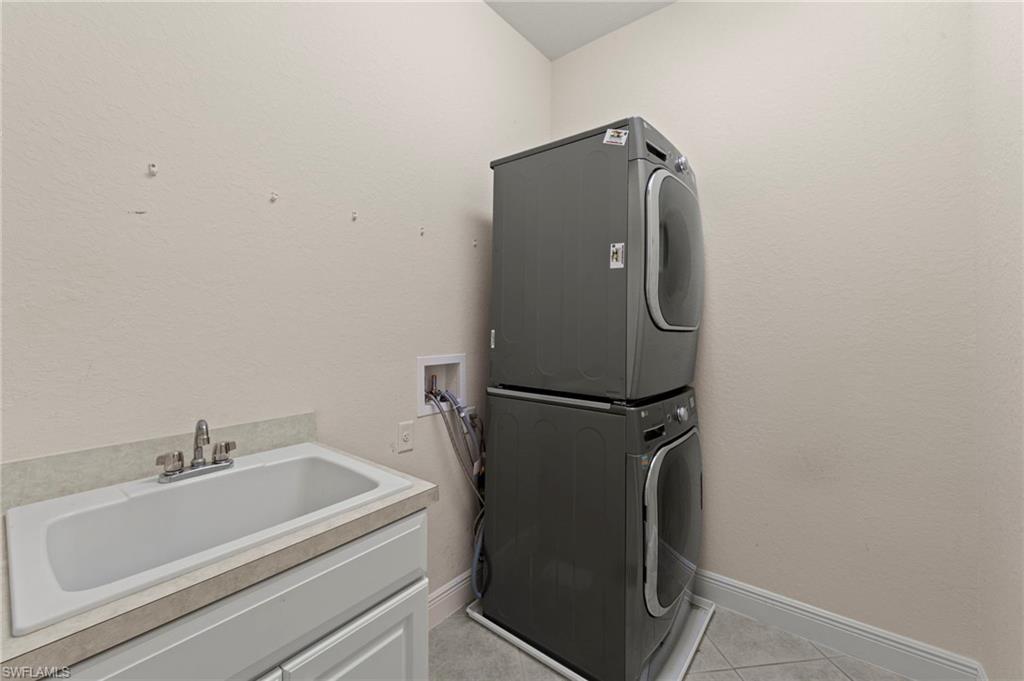 BELLE LAGO - Residential