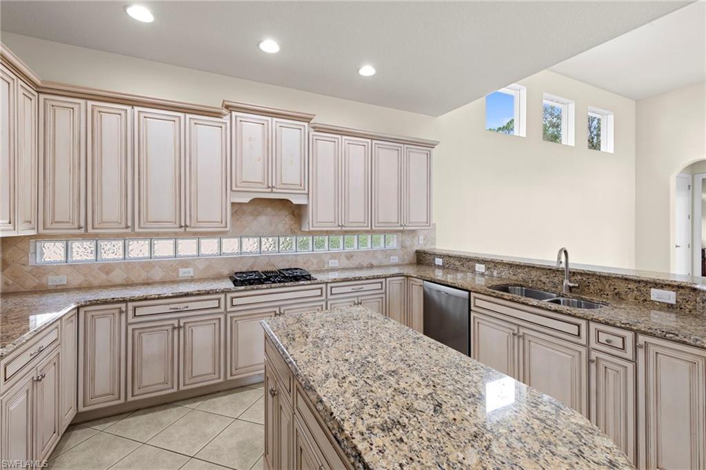 BELLE LAGO - Residential