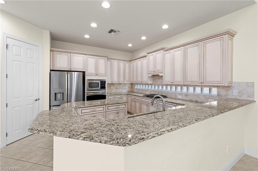 BELLE LAGO - Residential