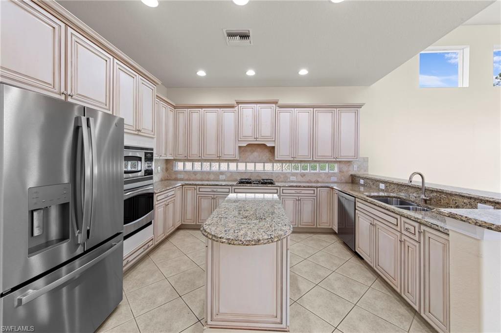 BELLE LAGO - Residential