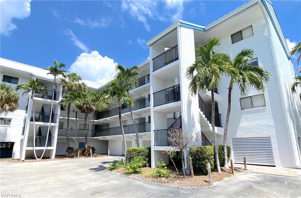 TENNIS VILLAS - Residential