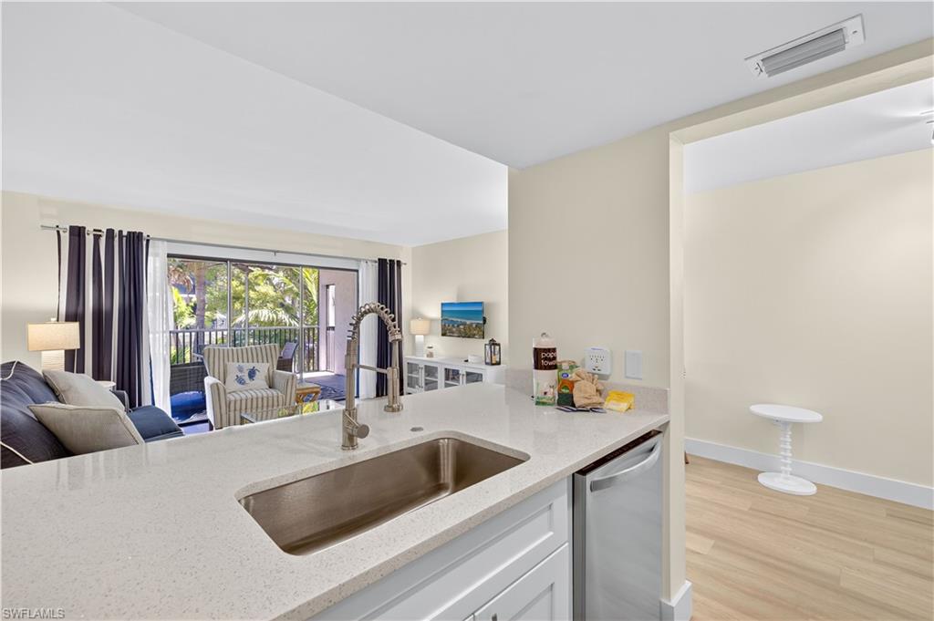 TENNIS VILLAS - Residential