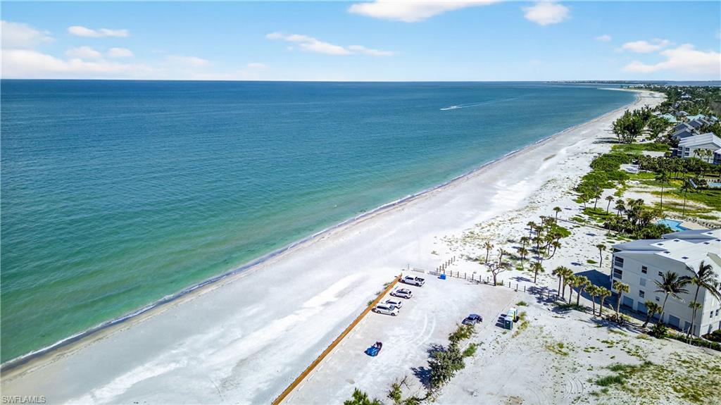 TENNIS VILLAS - Residential