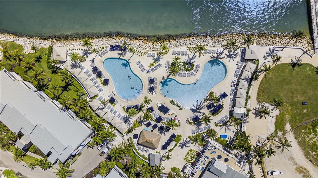 TENNIS VILLAS - Residential