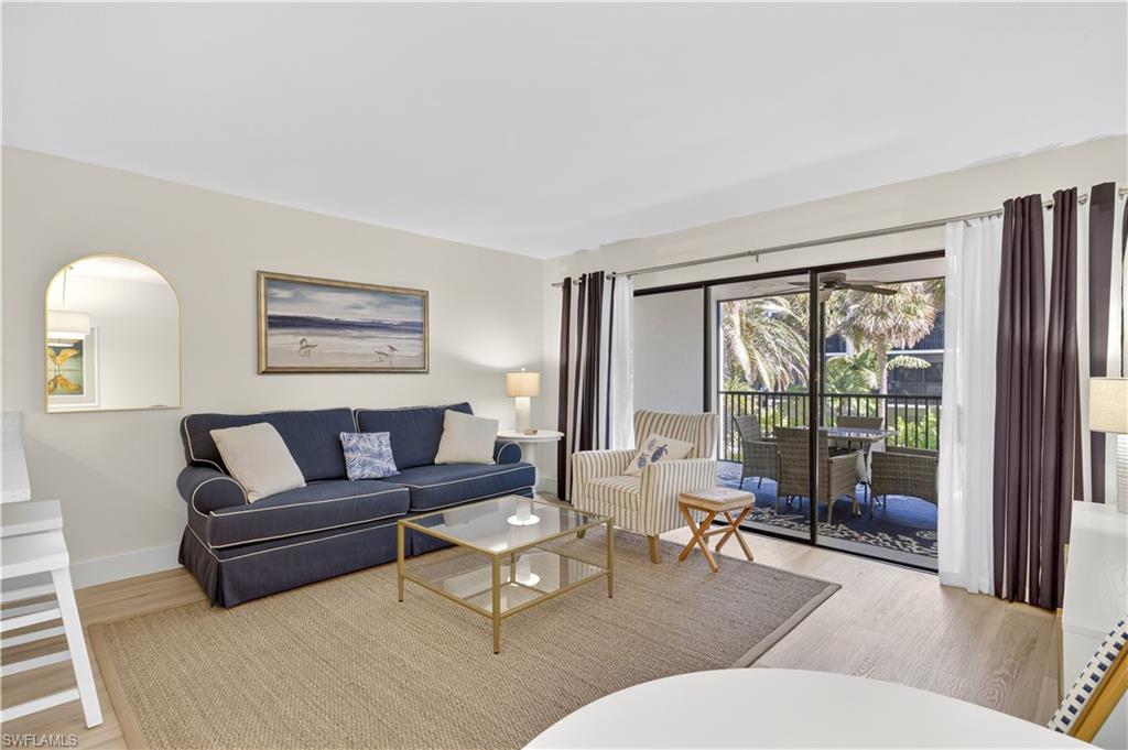 TENNIS VILLAS - Residential